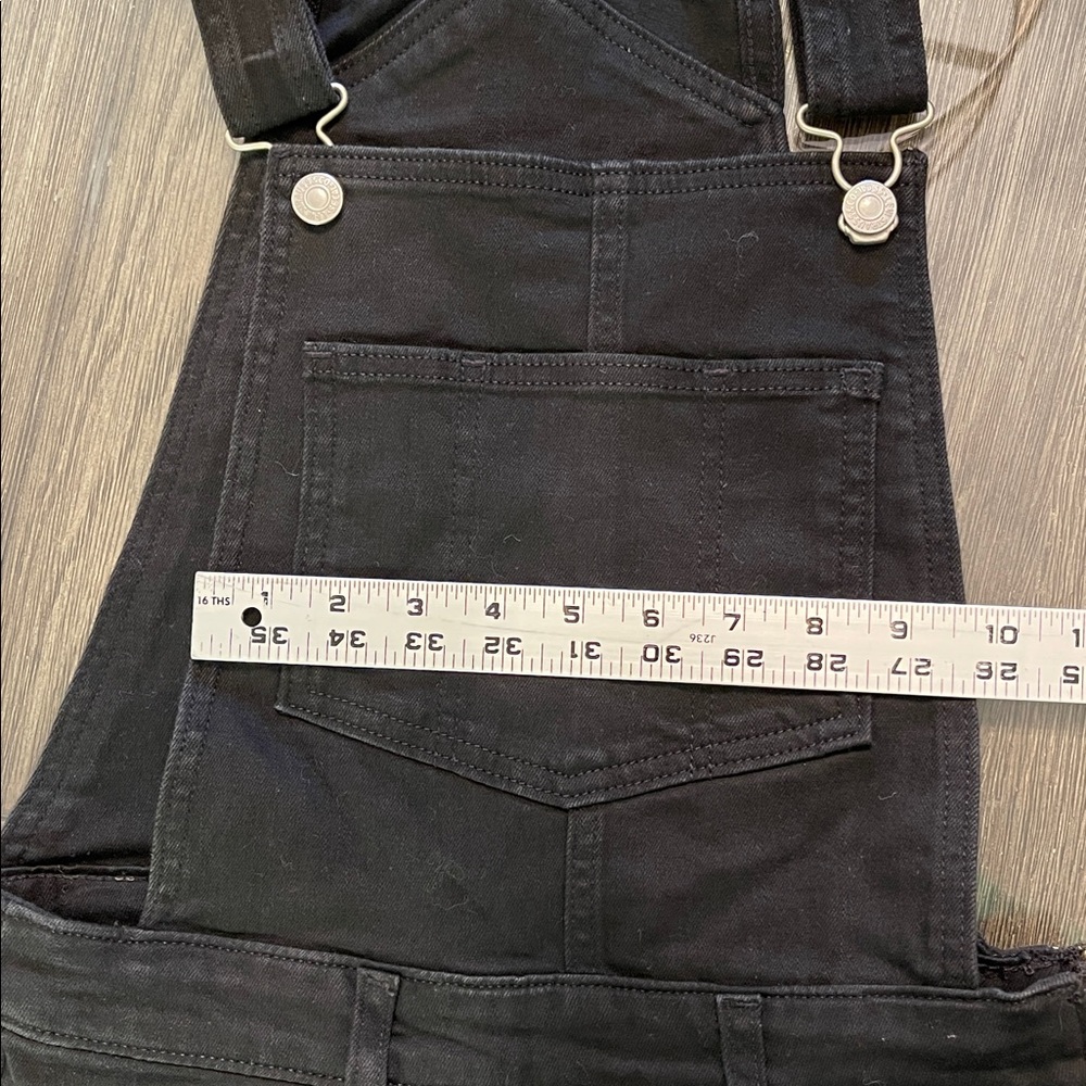 Levi's® Women's Skinny Overalls in SKINNY DIP Jeans Size 27 Black - Picture 12 of 16